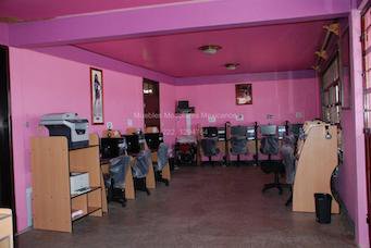 Fabricación de Muebles pata Oficinas y PC